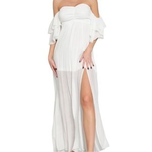 NWT Aakaa white flowy dress